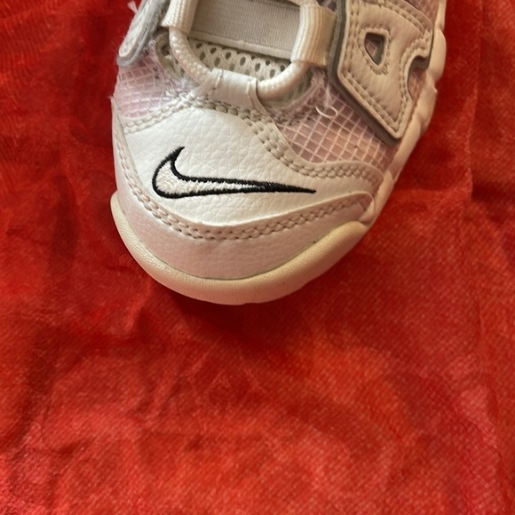 Nike Air kid toddler girl white sneakers size 12C - Picture 2 of 8